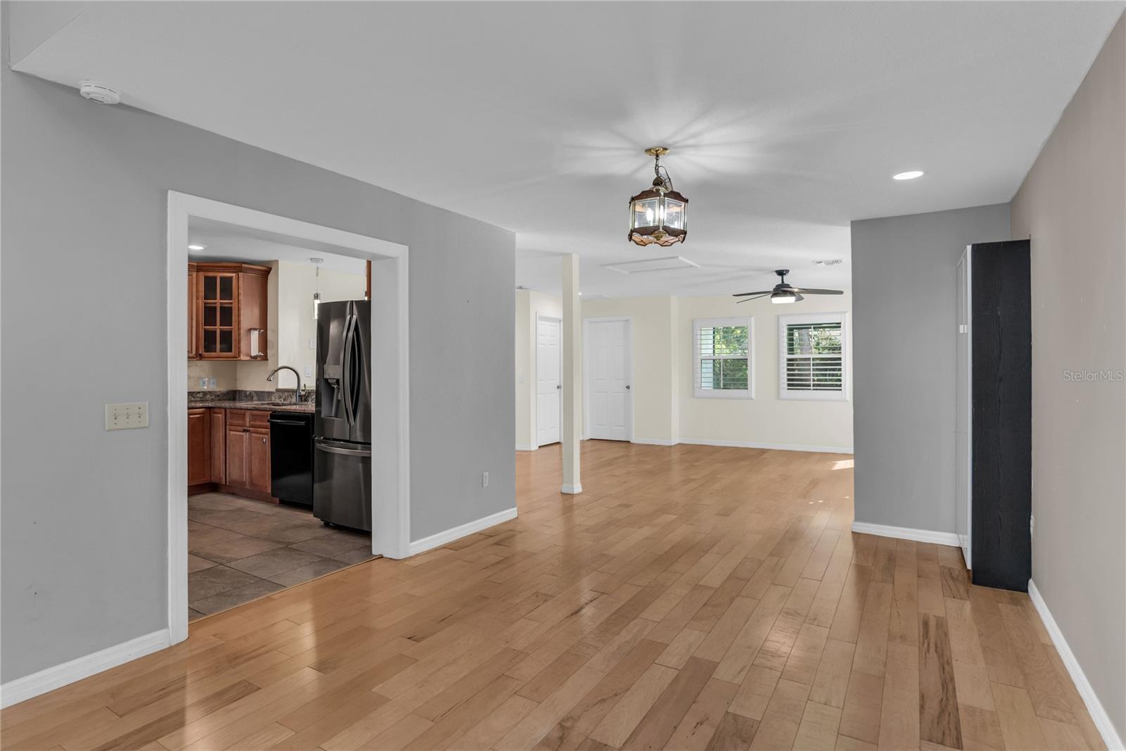 LONGACRES - Residential