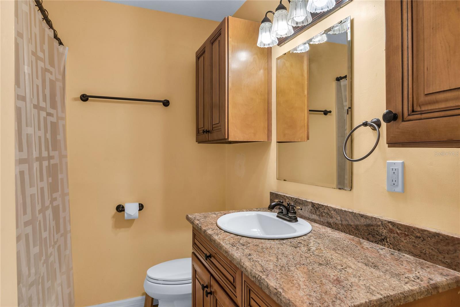 LONGACRES - Residential