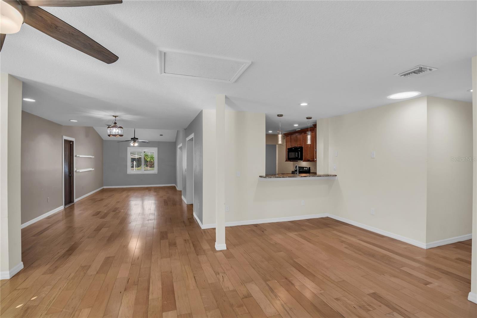 LONGACRES - Residential