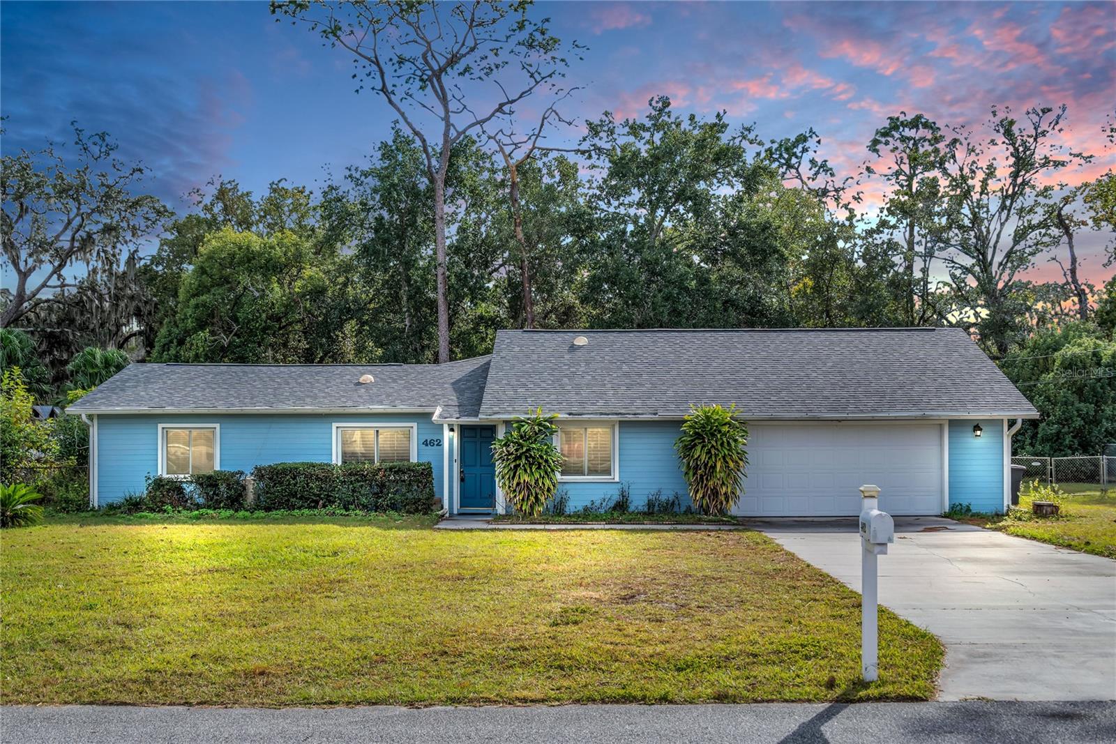 LONGACRES - Residential