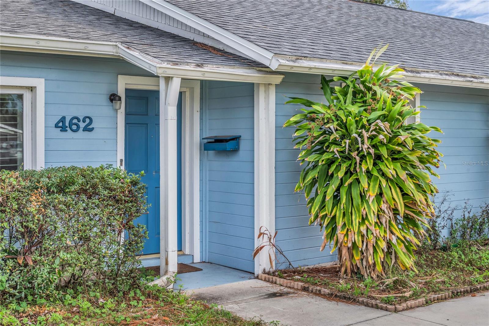 LONGACRES - Residential