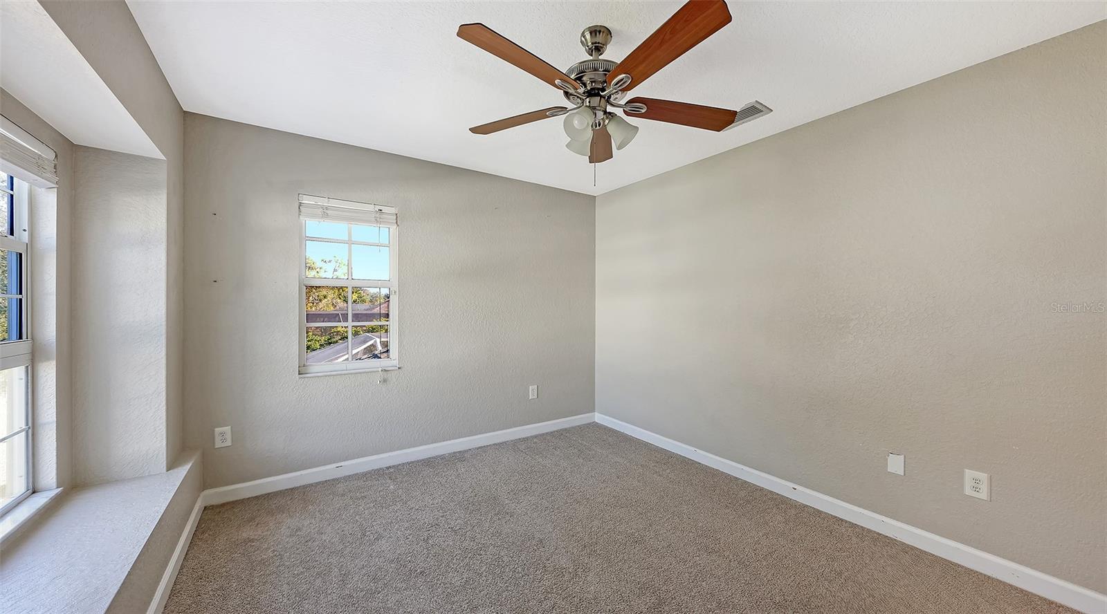 MISSION ESTATES - Residential