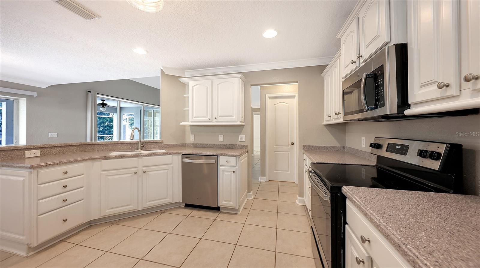 MISSION ESTATES - Residential