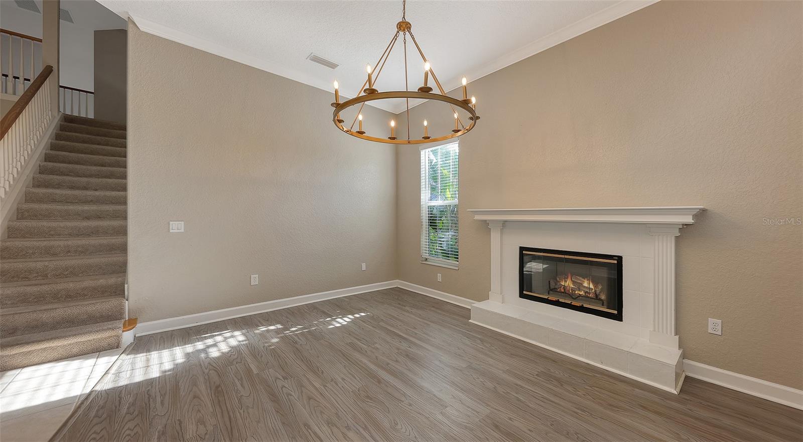 MISSION ESTATES - Residential