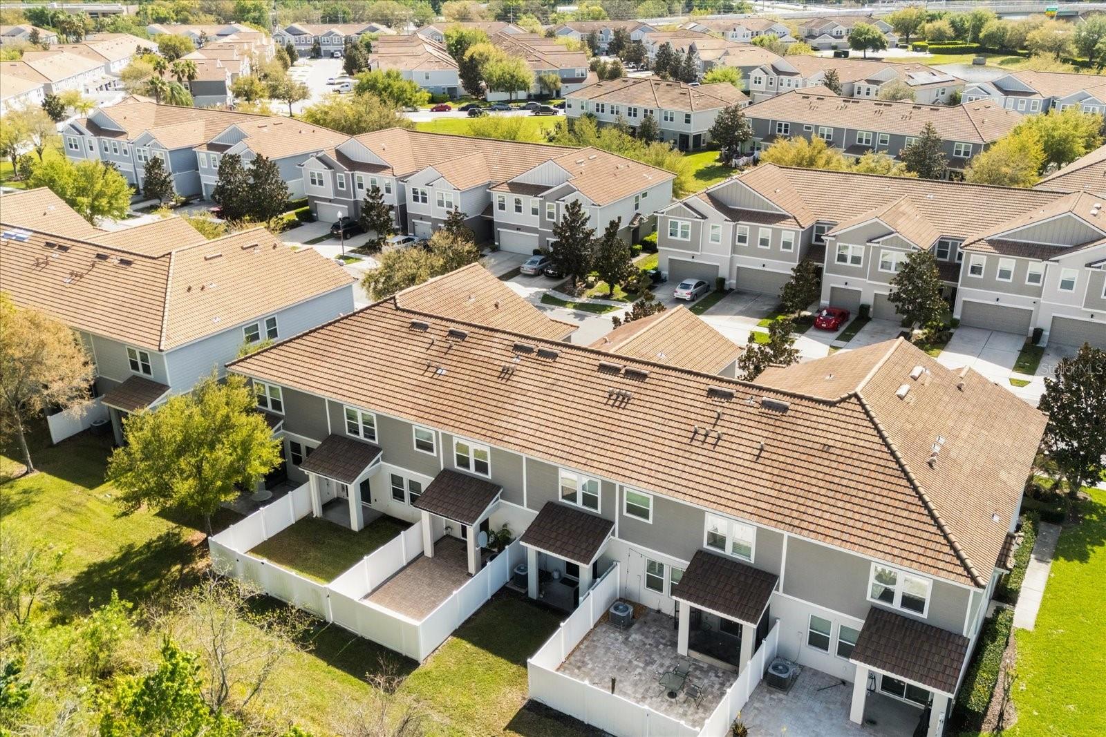 SOMERSET CHASE - Residential