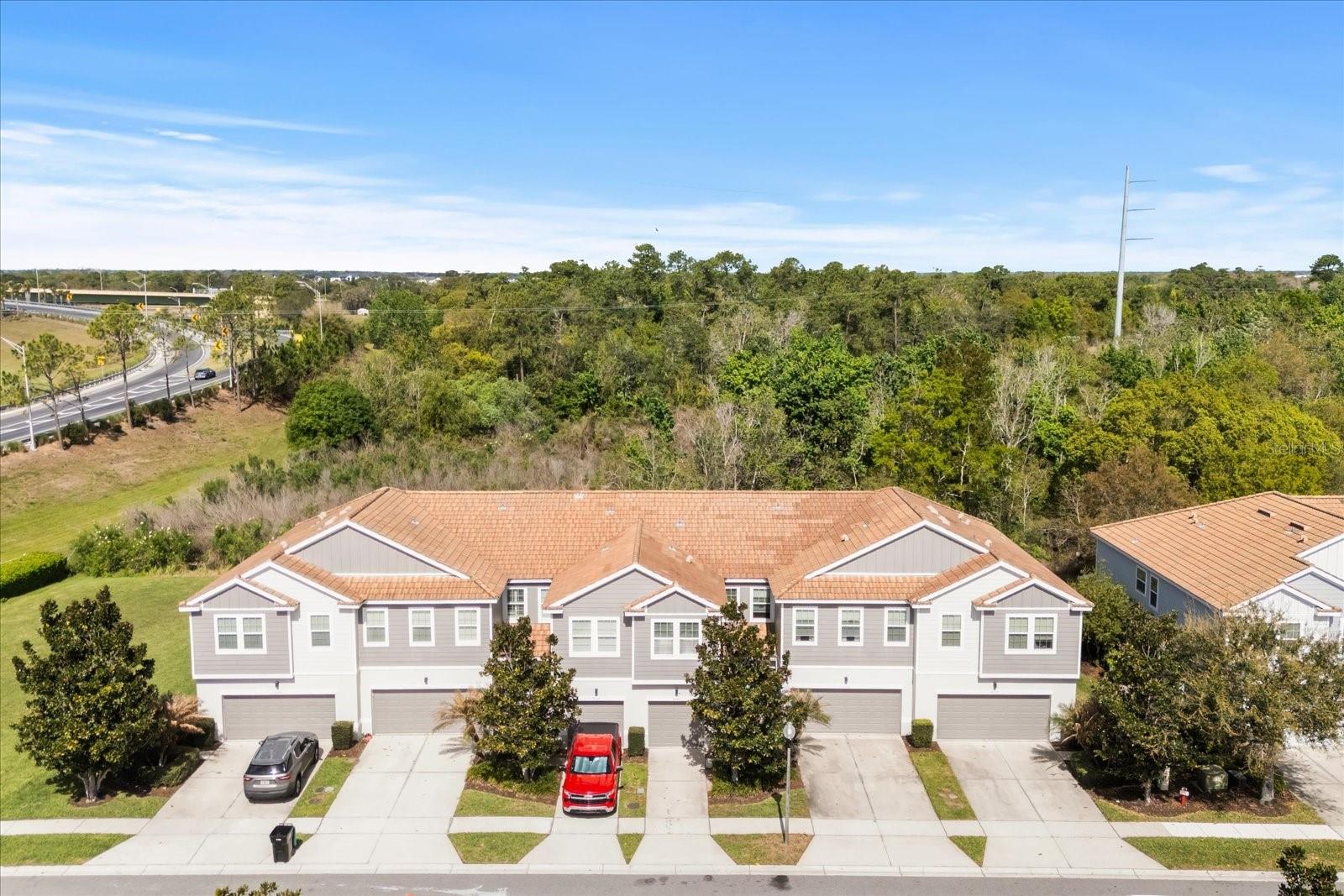 SOMERSET CHASE - Residential