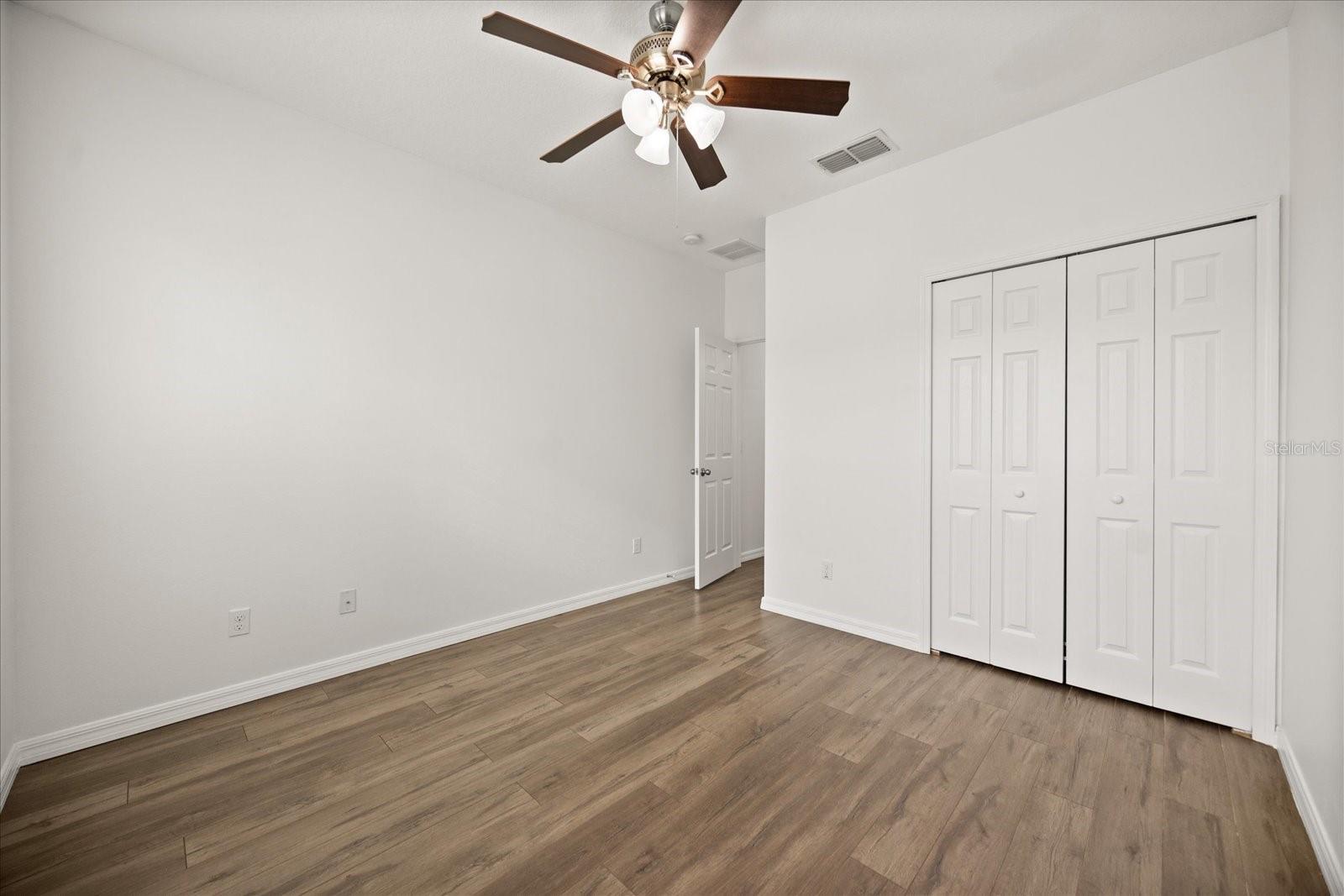 SOMERSET CHASE - Residential