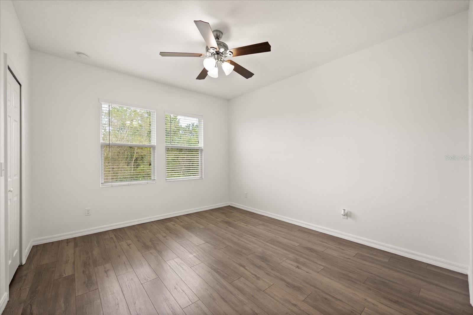 SOMERSET CHASE - Residential