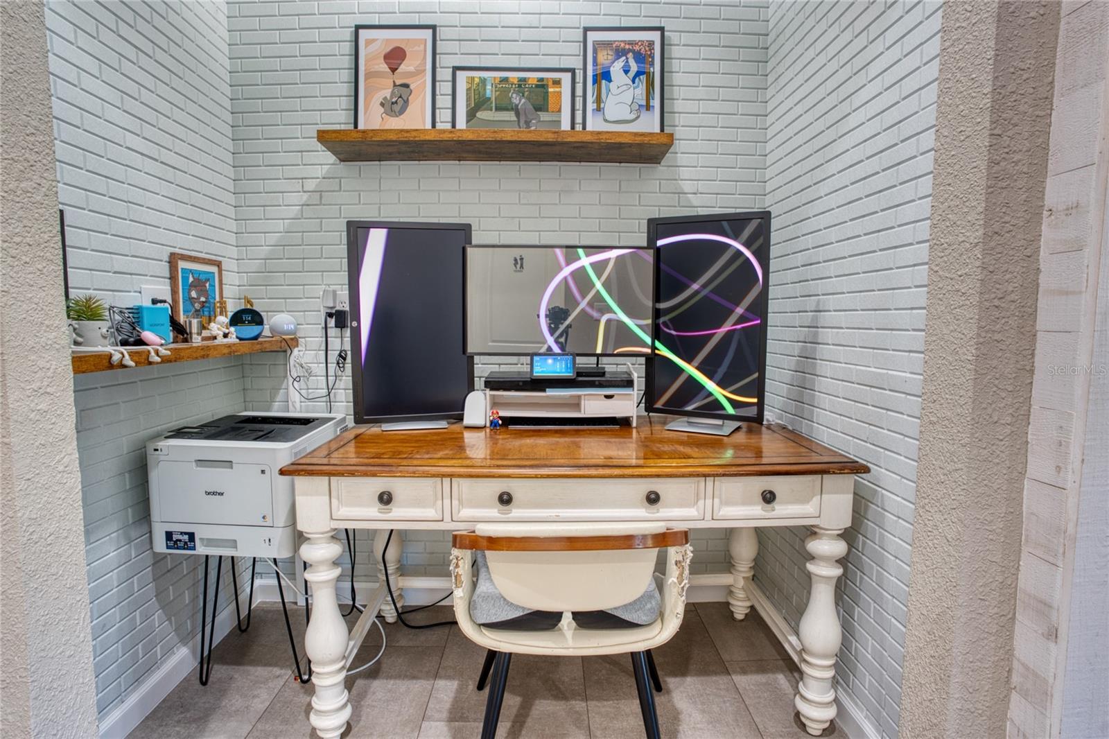 1608 HIGHBANKS CIRCLE