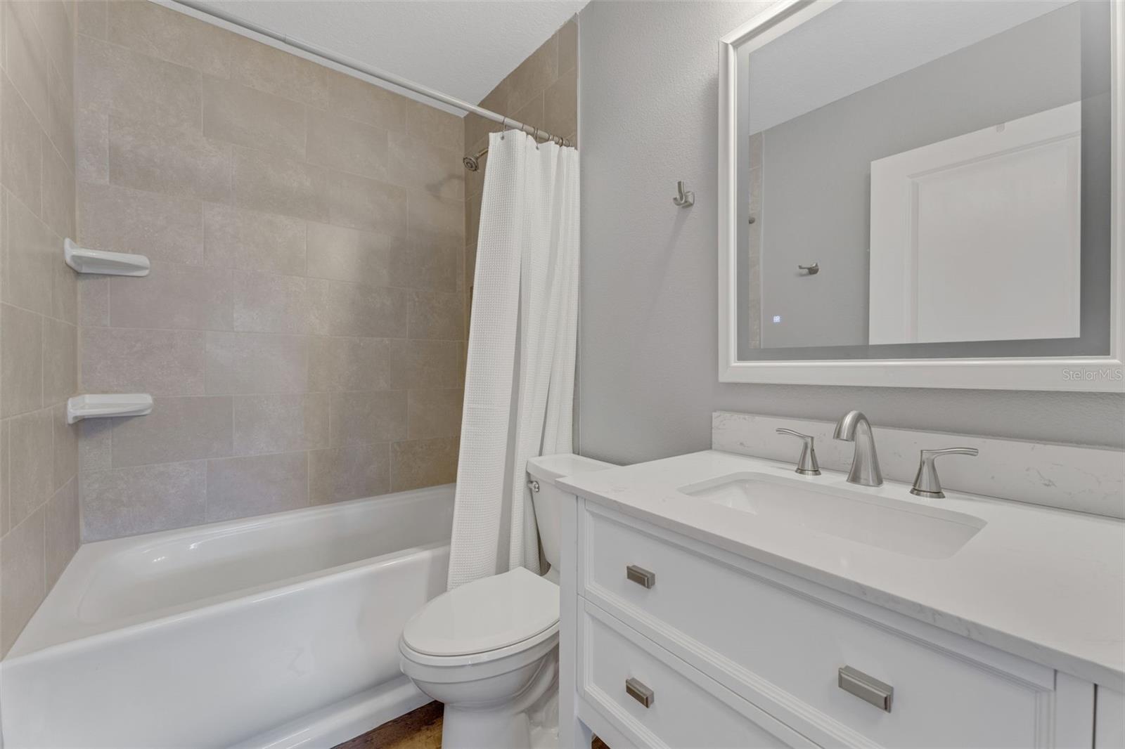 WATERS EDGE UNIT 01 A REP 02 - Residential