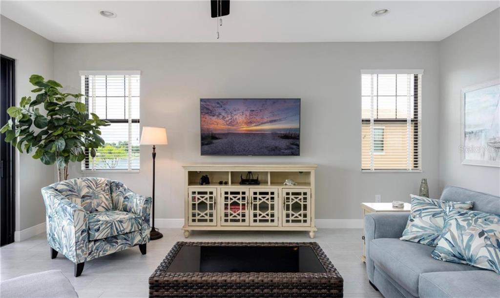 OAK RUN III/SARASOTA NATIONAL - Residential Lease