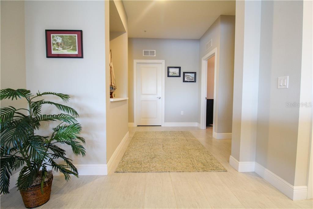 OAK RUN III/SARASOTA NATIONAL - Residential Lease
