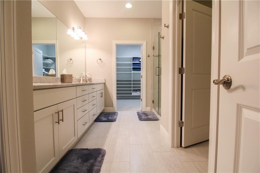 OAK RUN III/SARASOTA NATIONAL - Residential Lease