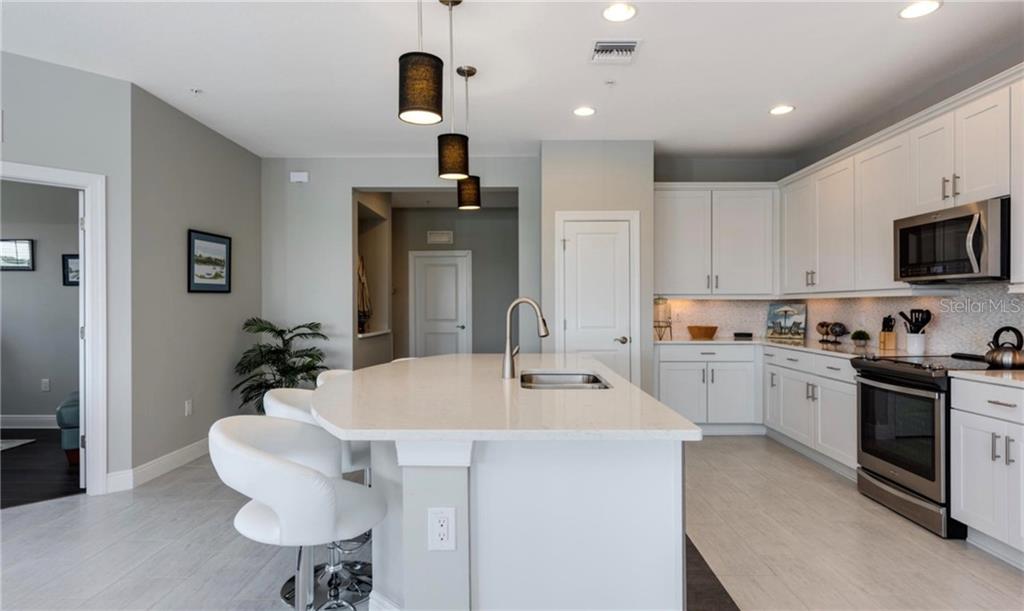 OAK RUN III/SARASOTA NATIONAL - Residential Lease