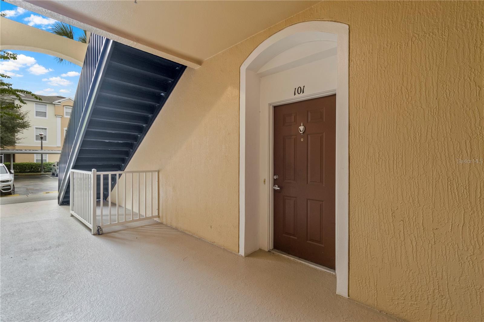 HORIZONS/STONERIDGE PLACE PH 03 - Residential Lease