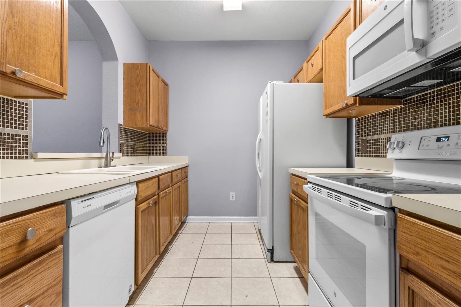 HORIZONS/STONERIDGE PLACE PH 03 - Residential Lease