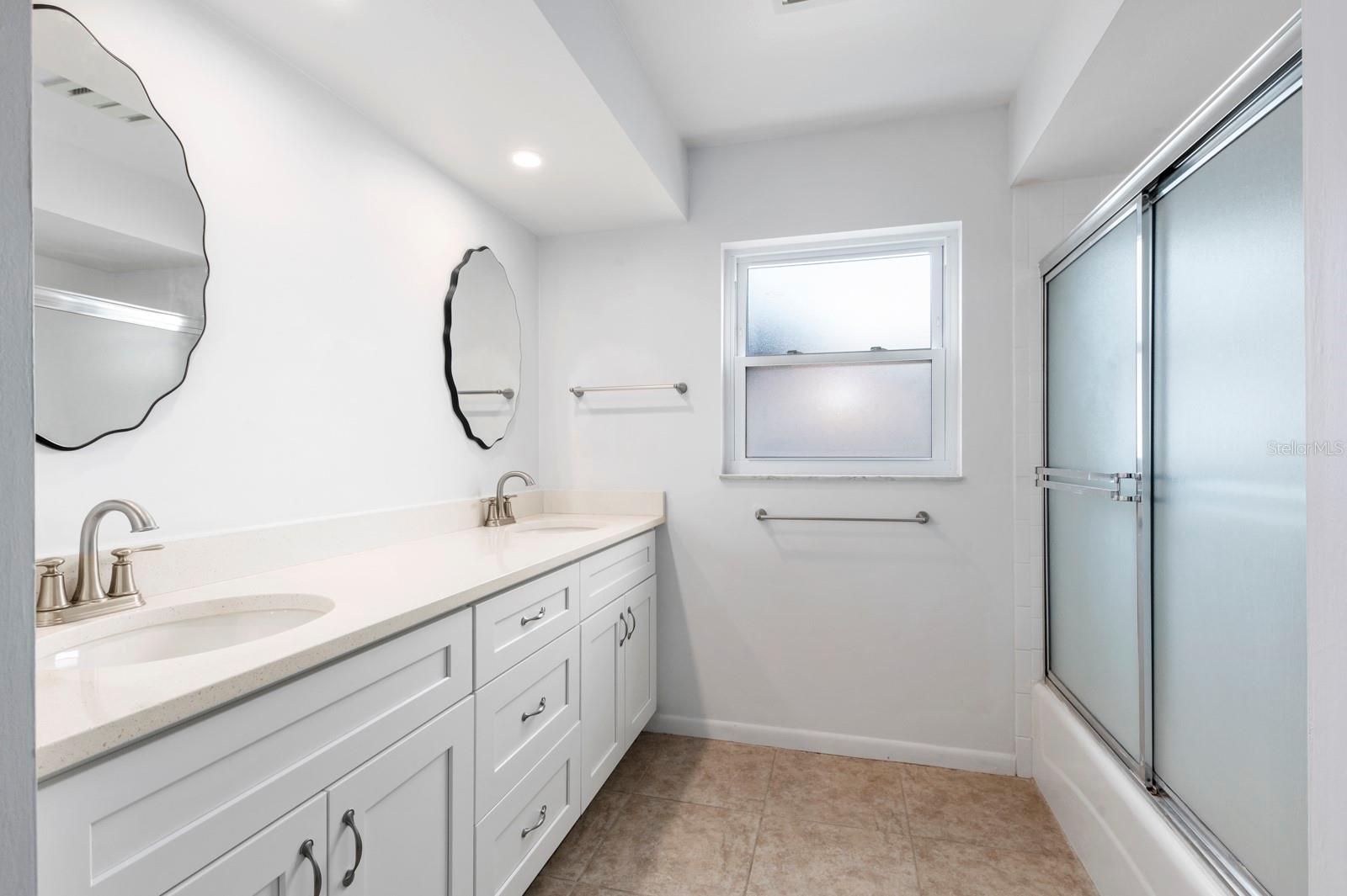 GULF GATE WOODS UNIT 2 - Residential