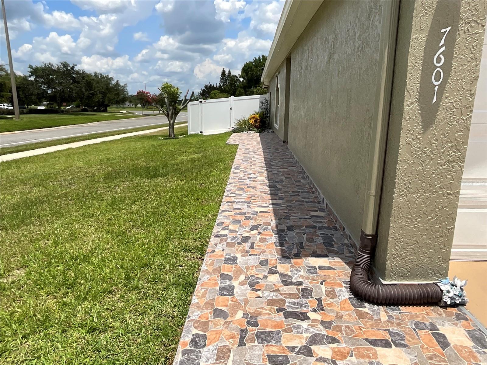 7601 FORT SUMTER DRIVE