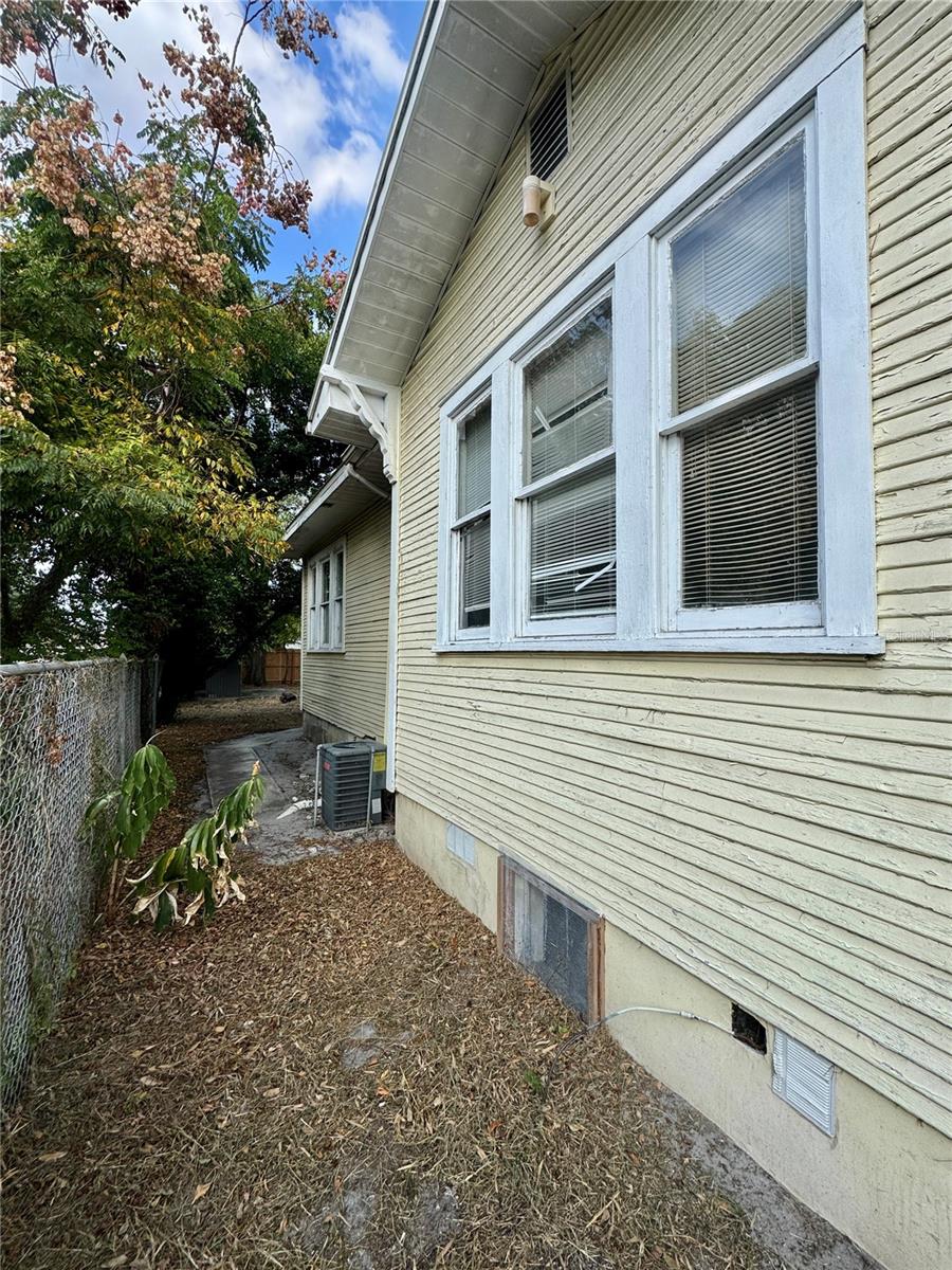 ALTAMONTE HEIGHTS - Residential