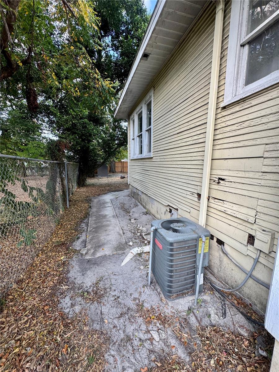 ALTAMONTE HEIGHTS - Residential