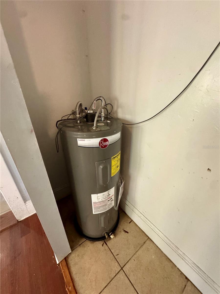 ALTAMONTE HEIGHTS - Residential