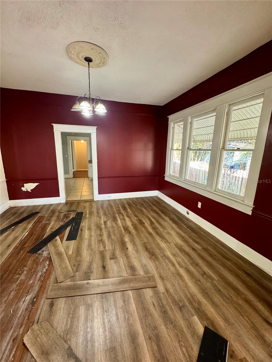 ALTAMONTE HEIGHTS - Residential