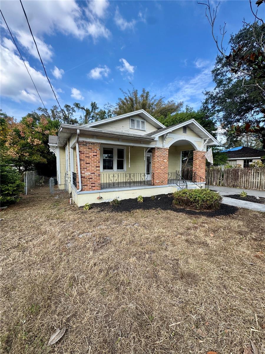 ALTAMONTE HEIGHTS - Residential