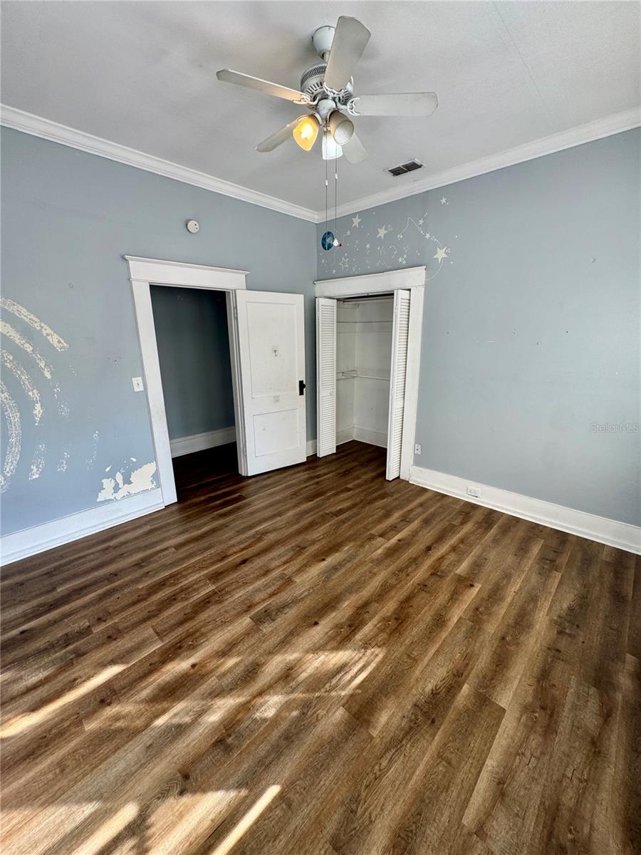 ALTAMONTE HEIGHTS - Residential