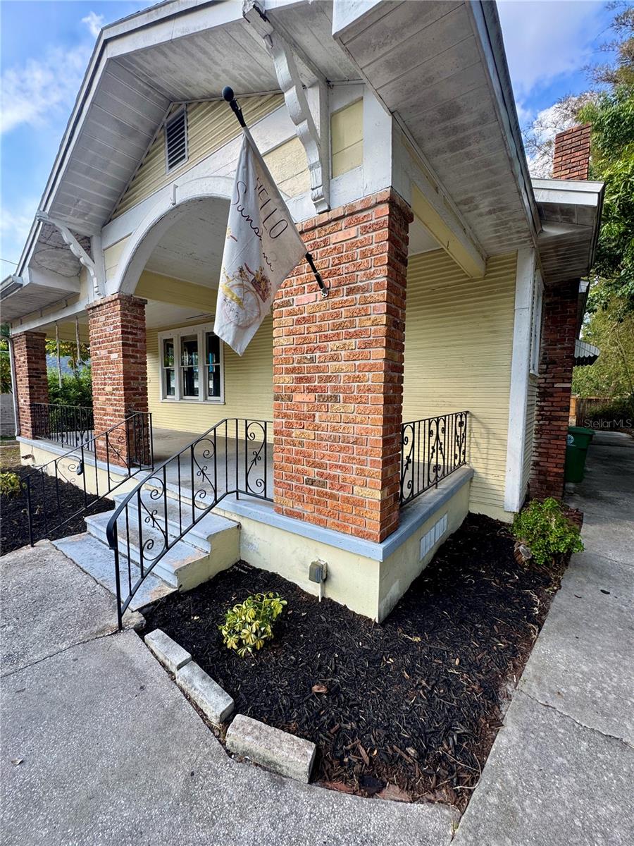 ALTAMONTE HEIGHTS - Residential