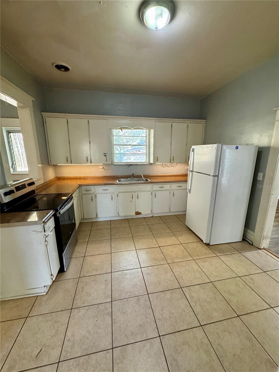 ALTAMONTE HEIGHTS - Residential