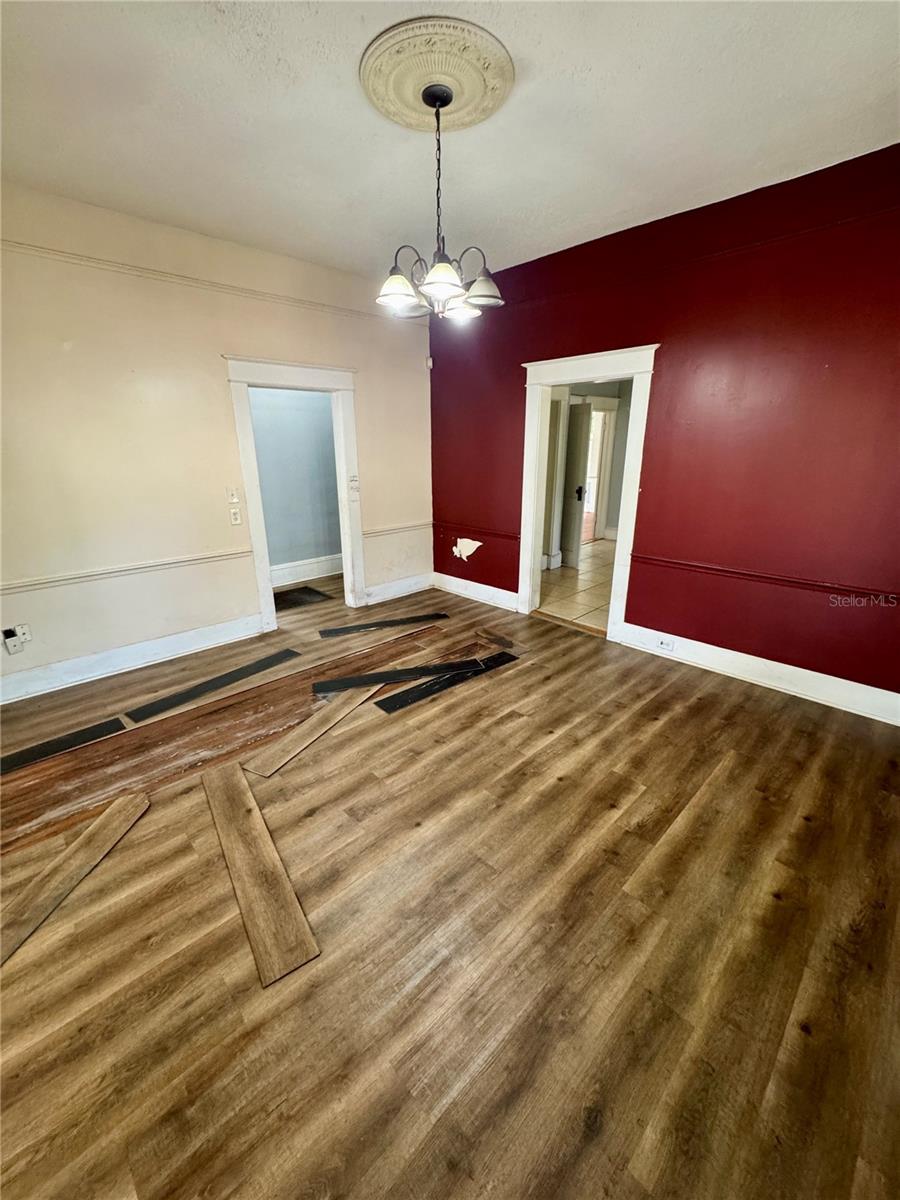 ALTAMONTE HEIGHTS - Residential