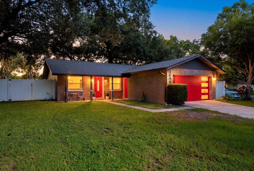 Photo of 1410 Vale Court, Dunedin, FL 34698 (MLS # TB8544682)