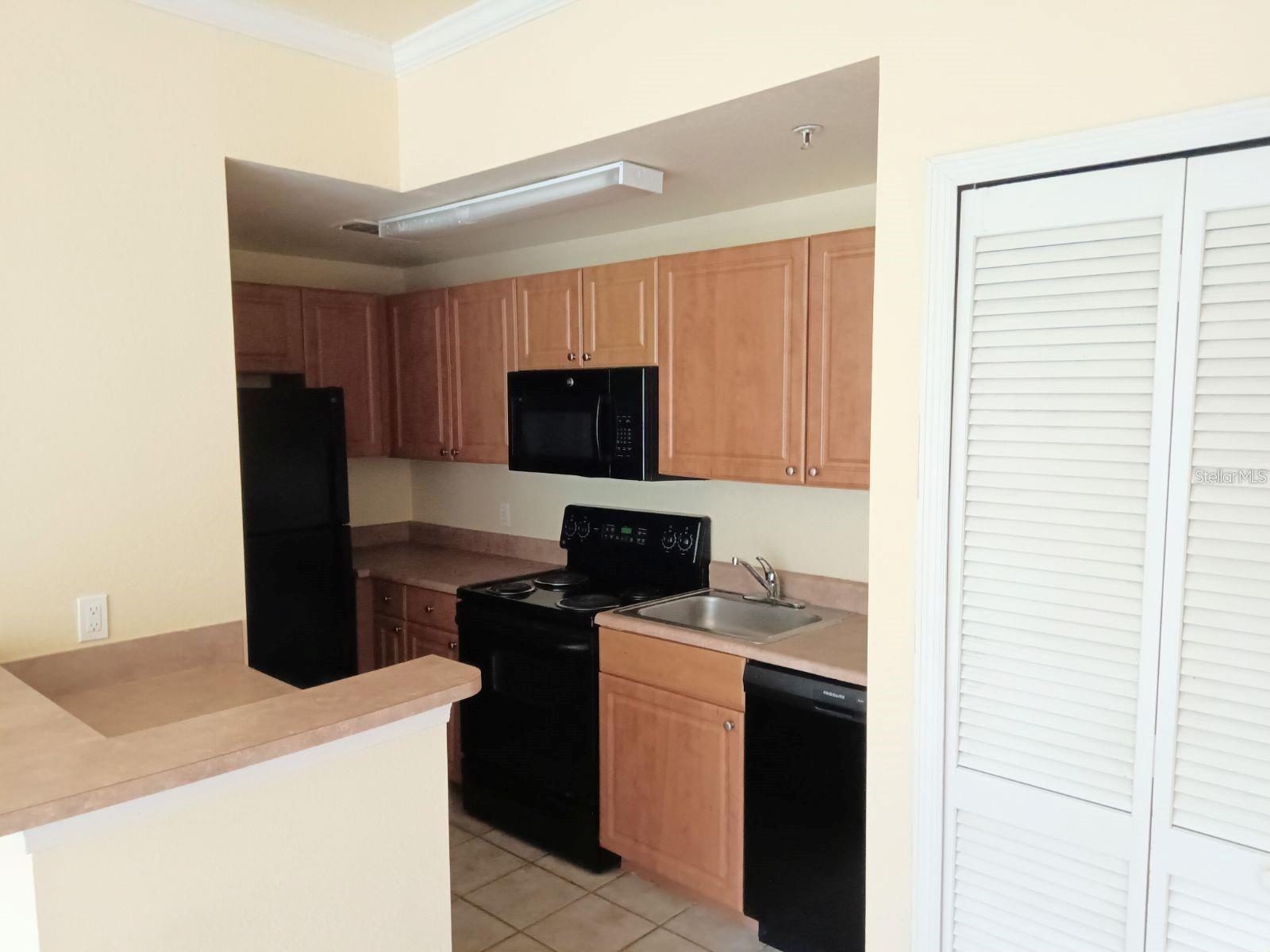 5591 ROSEHILL ROAD 104