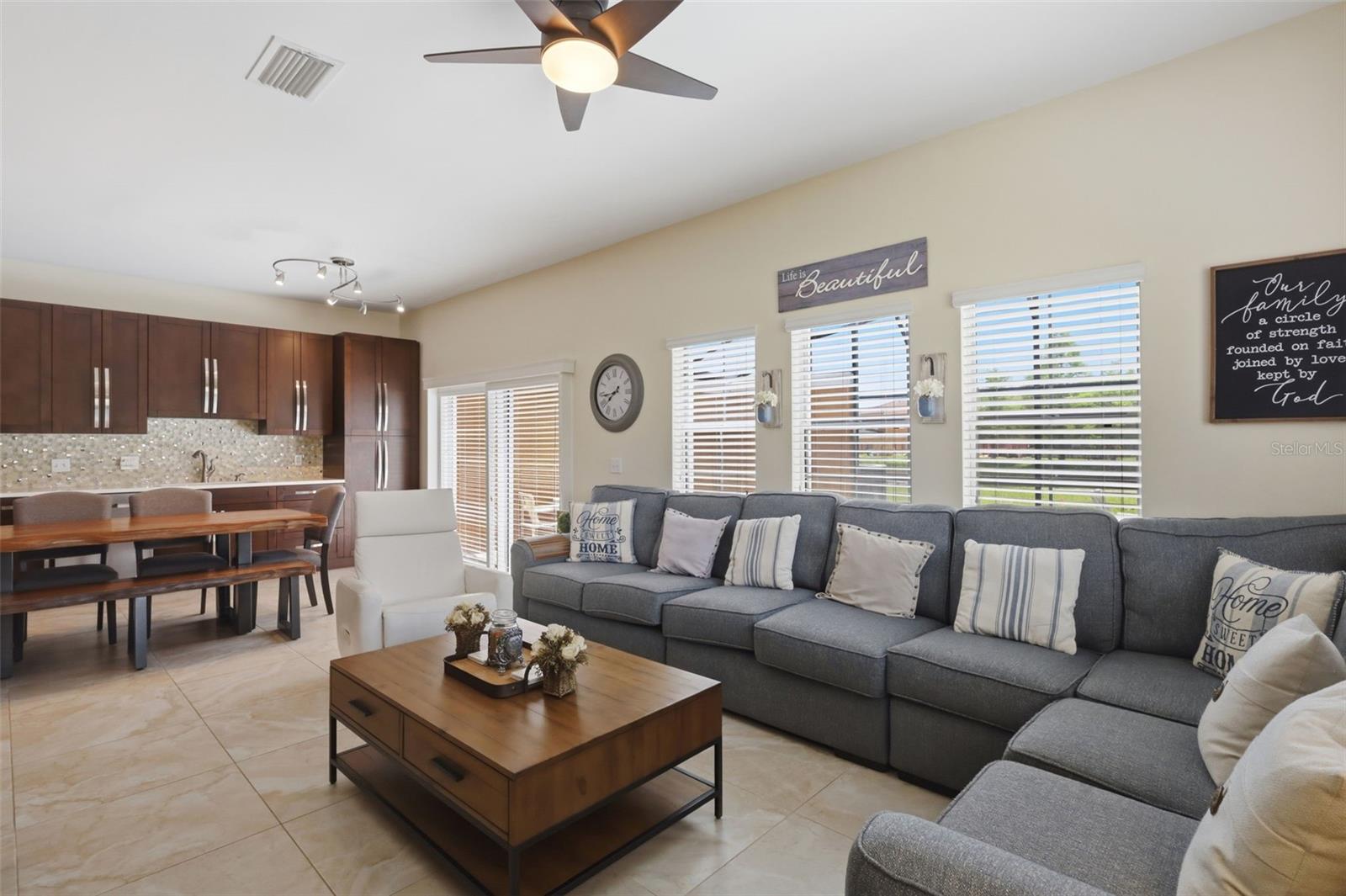 TERRA VERDE VILLAS PH 1 - Residential