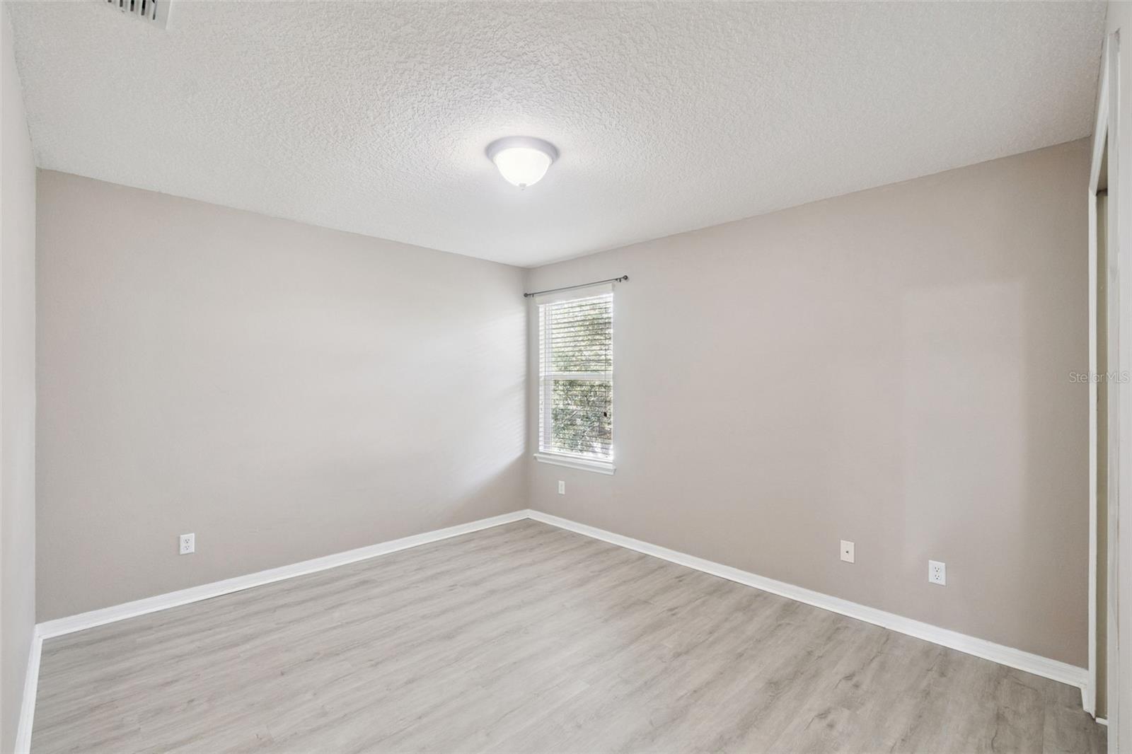 OAKS/BRANDY LAKE - Residential Lease