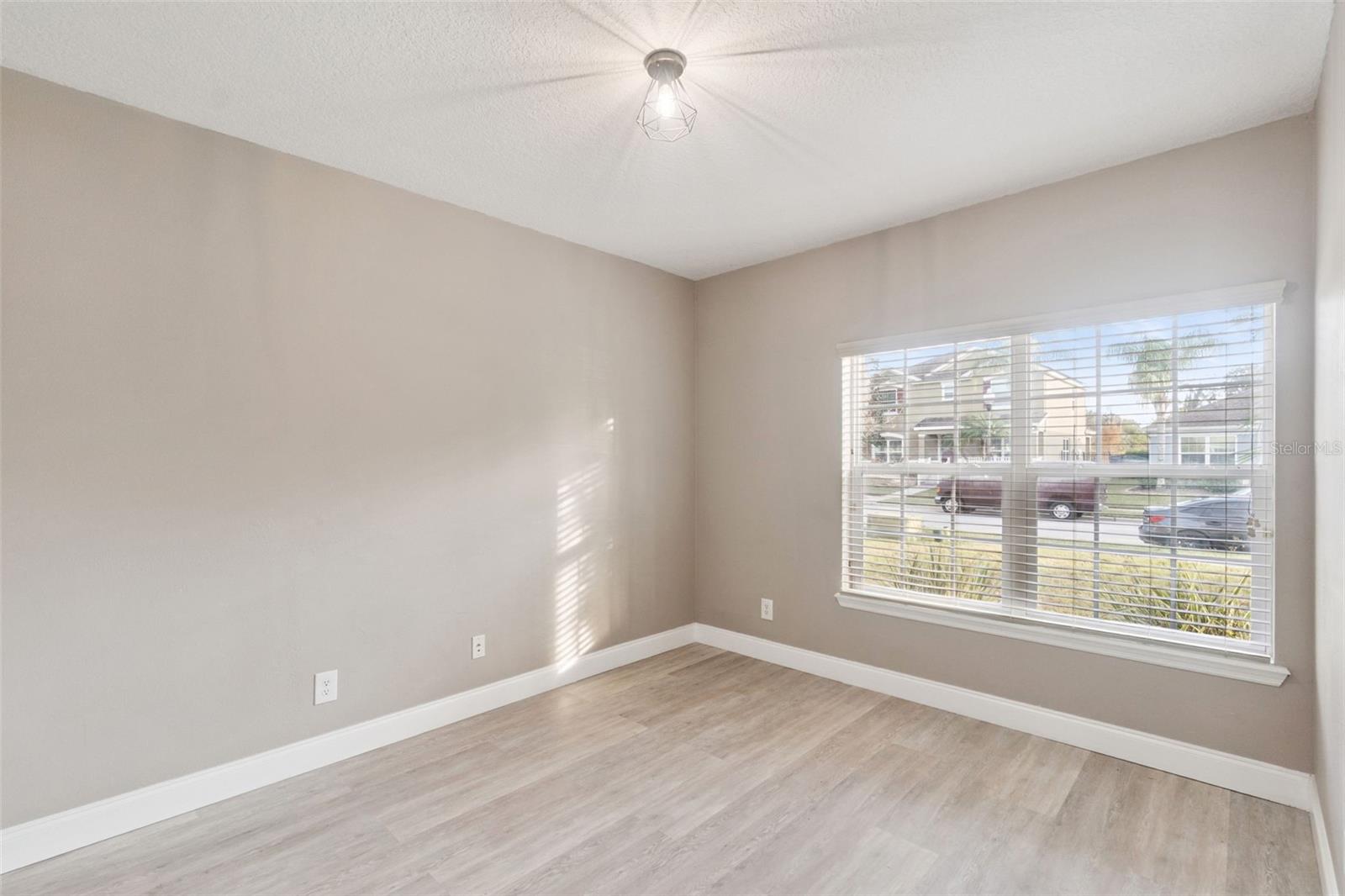 OAKS/BRANDY LAKE - Residential Lease