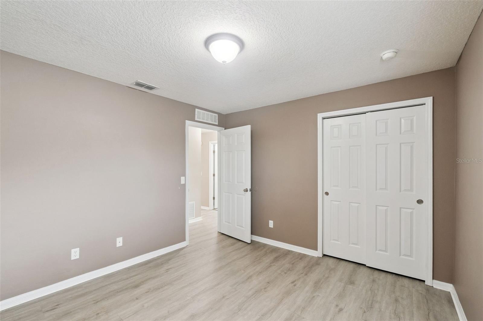 OAKS/BRANDY LAKE - Residential Lease