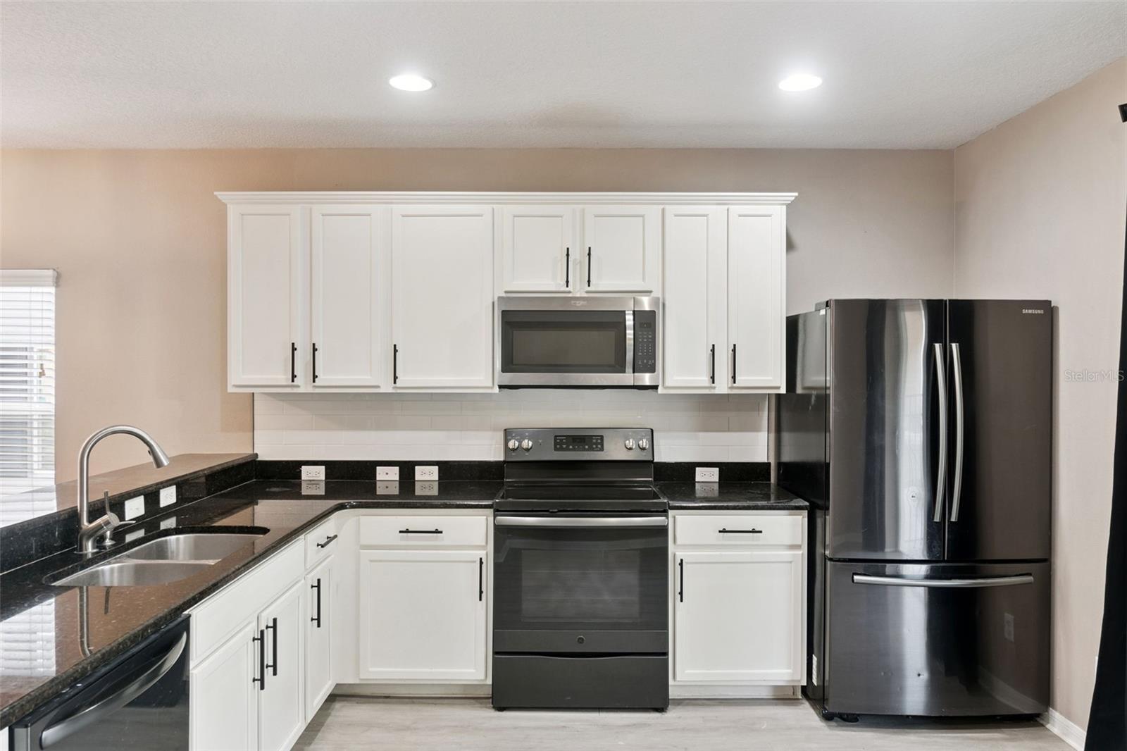 OAKS/BRANDY LAKE - Residential Lease