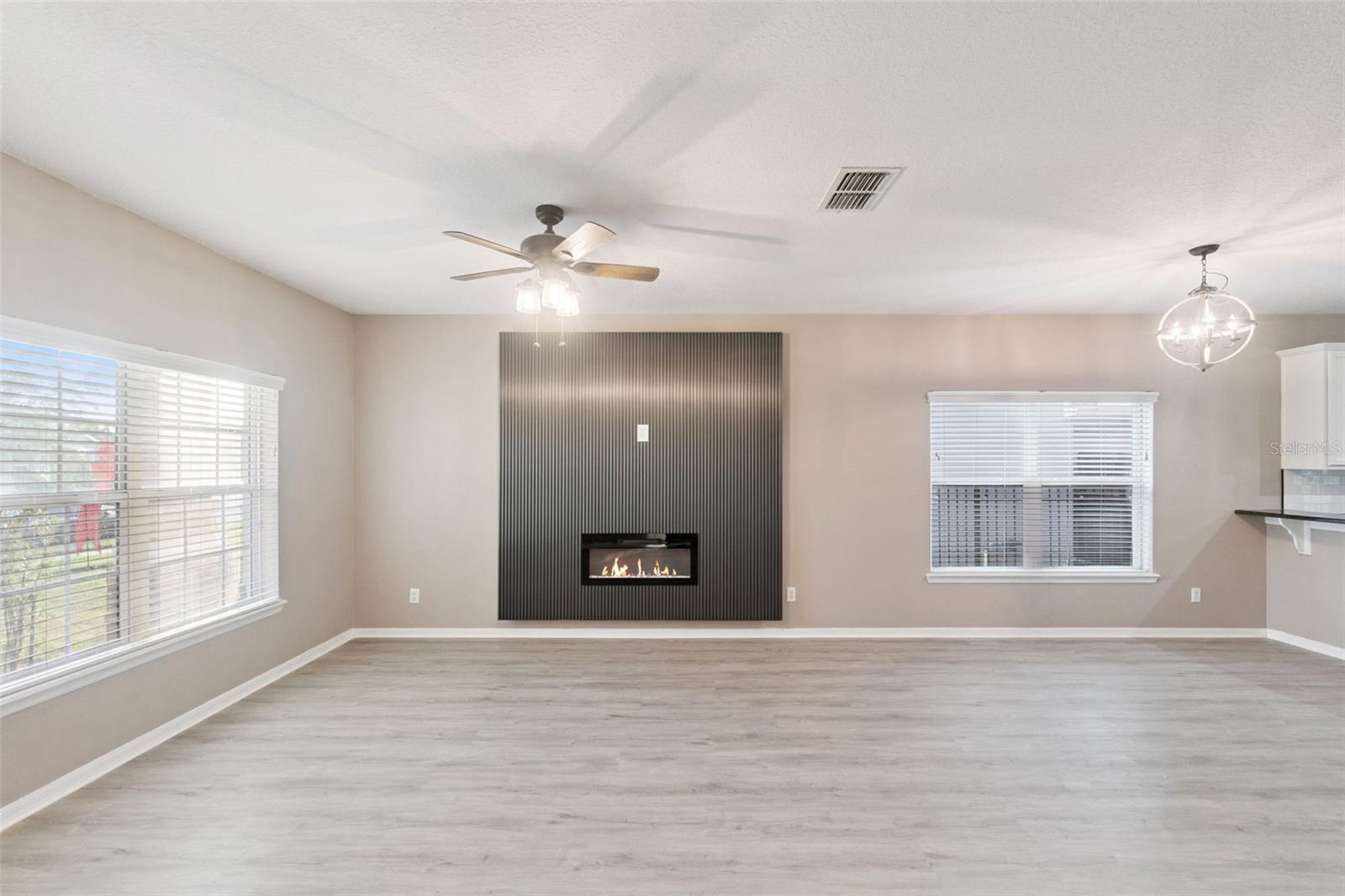 OAKS/BRANDY LAKE - Residential Lease