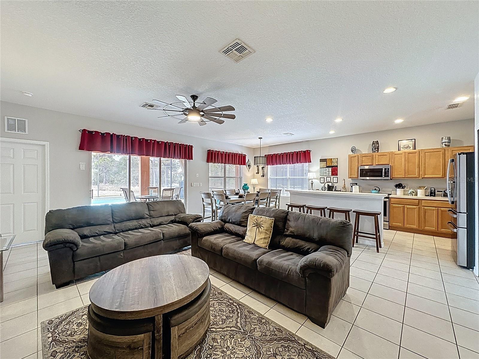 WATERSONG PH 01 - Residential