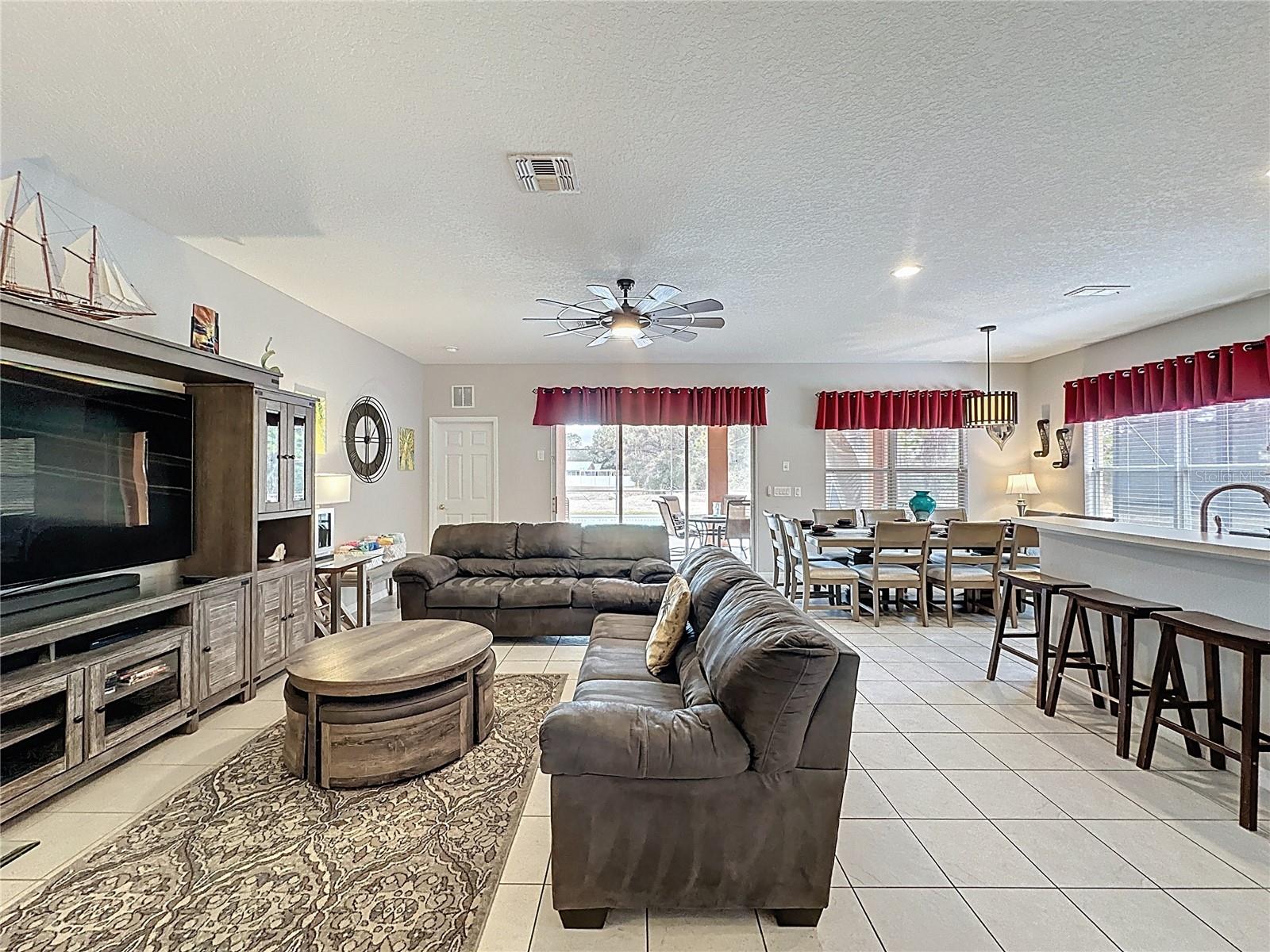 WATERSONG PH 01 - Residential