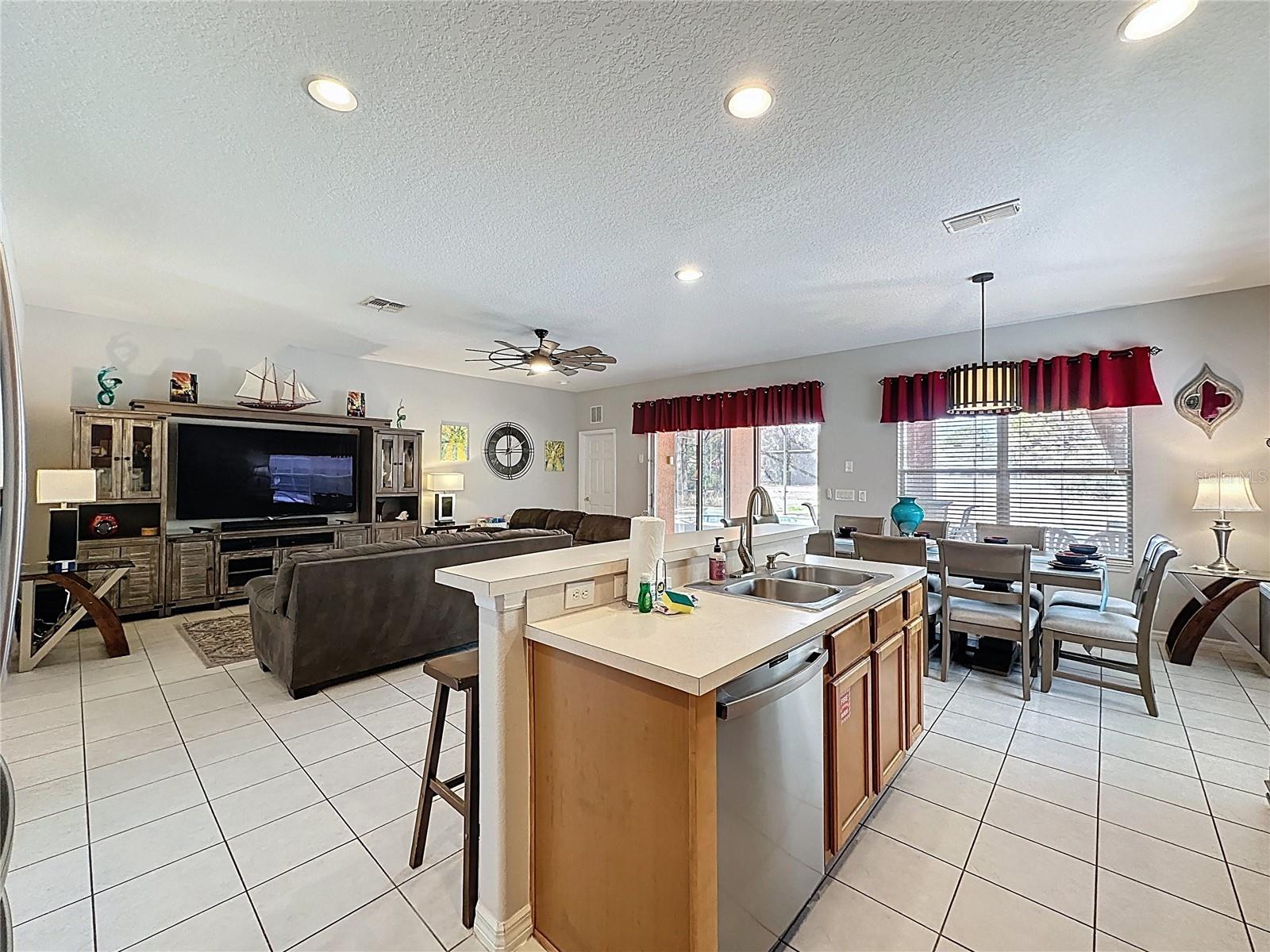 WATERSONG PH 01 - Residential