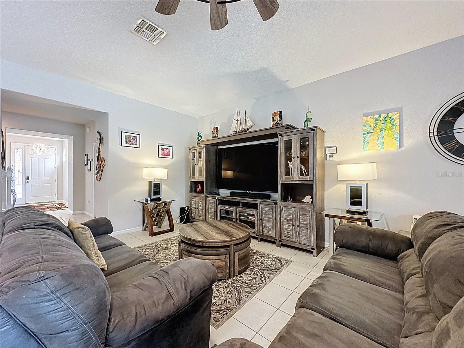 WATERSONG PH 01 - Residential