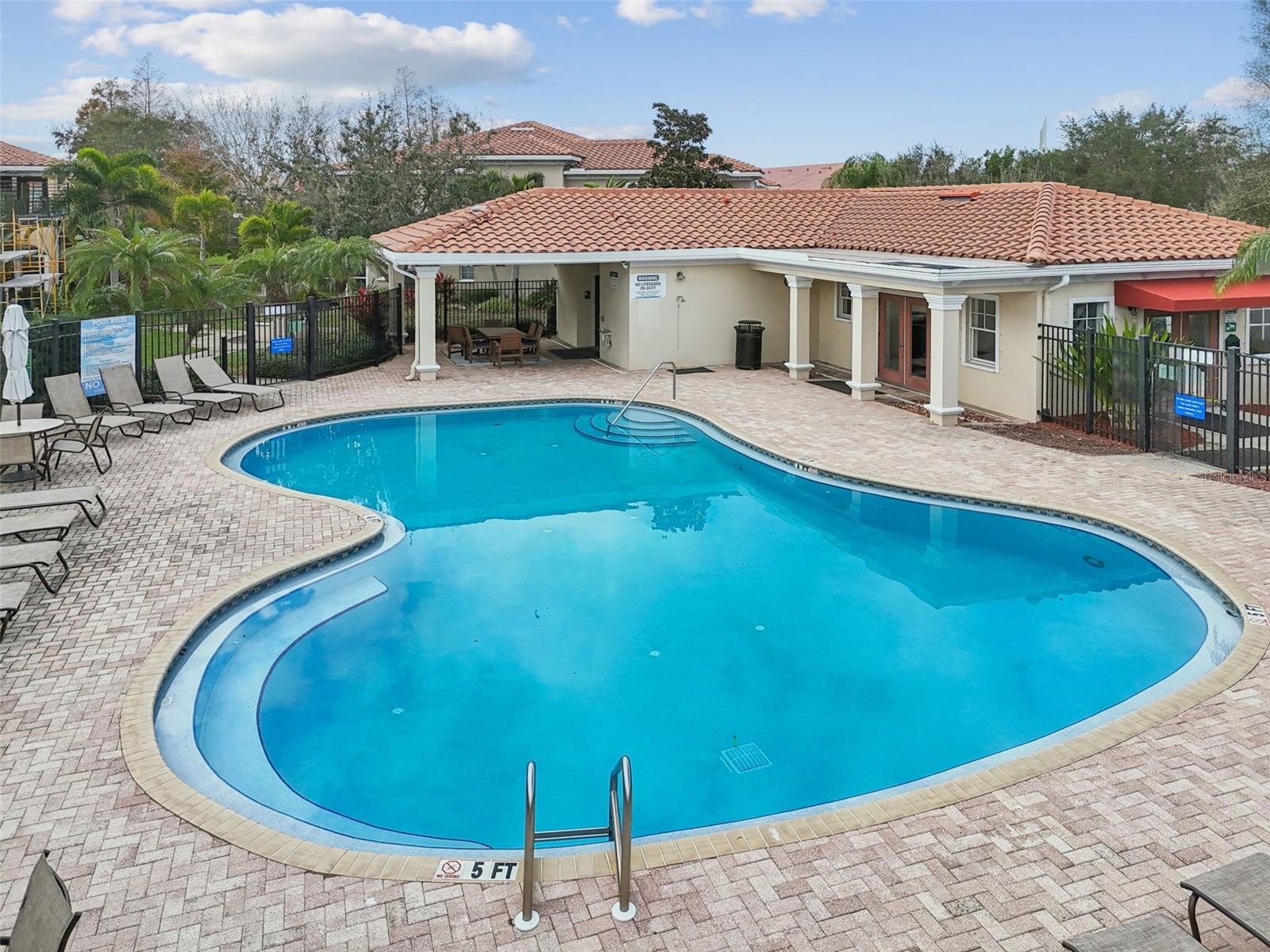 VILLAS OF CARILLON - Residential