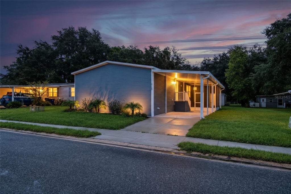Photo of 25124 Huckleberry Way, Astatula, FL 34705 (MLS # G5118832)