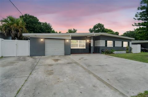 Photo of 90 Nancy Lee Avenue, Orlando, FL 32807 (MLS # O6351359)