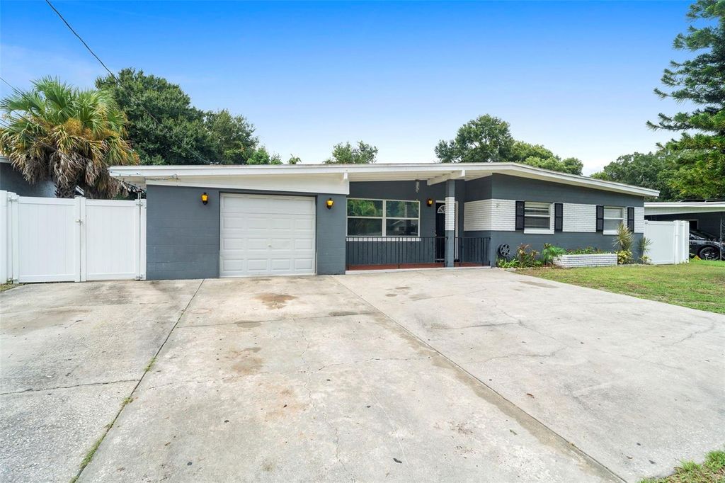 Photo of 90 Nancy Lee Avenue, Orlando, FL 32807 (MLS # O6351359)