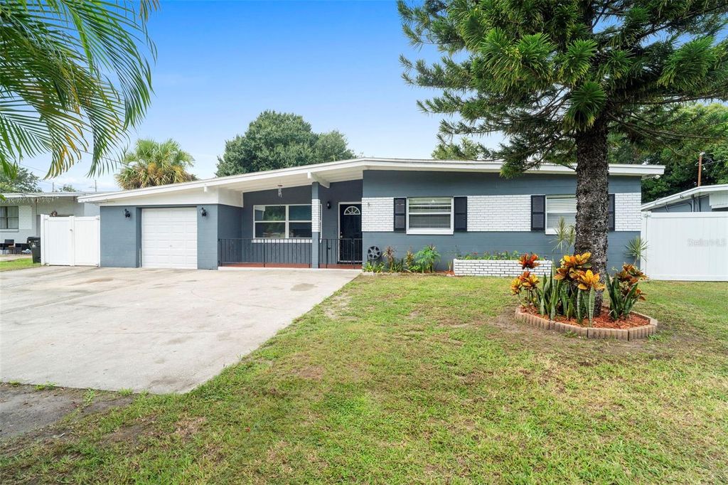 Photo of 90 Nancy Lee Avenue, Orlando, FL 32807 (MLS # O6351359)