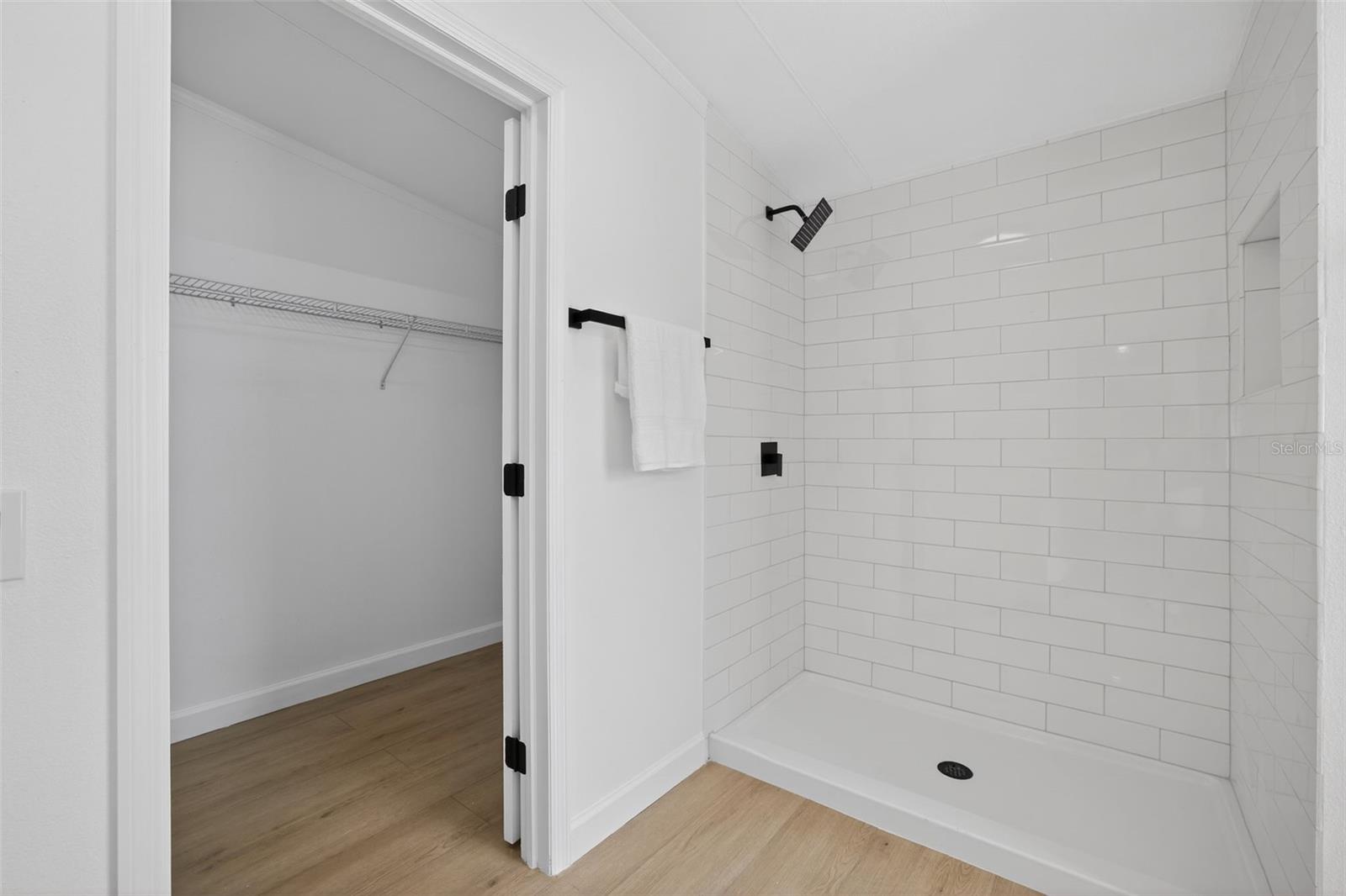 COUNTRY VIEW ESTATES - Residential