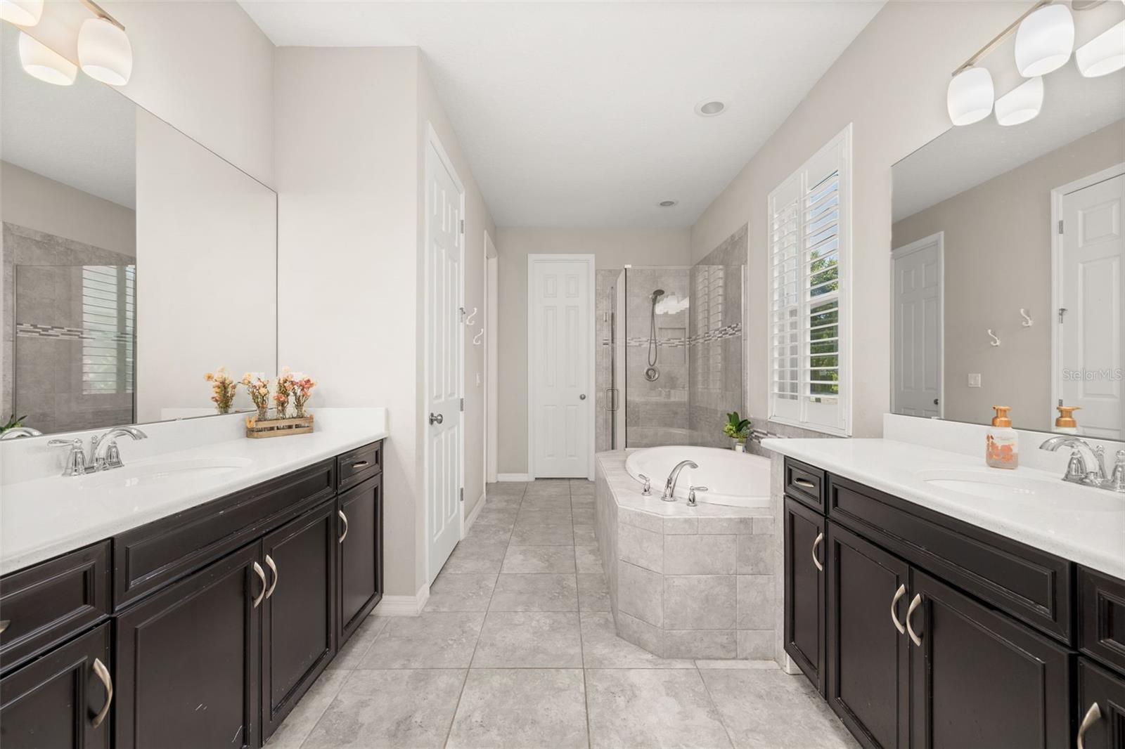 RETREAT AT LAKE CHARM - Residential